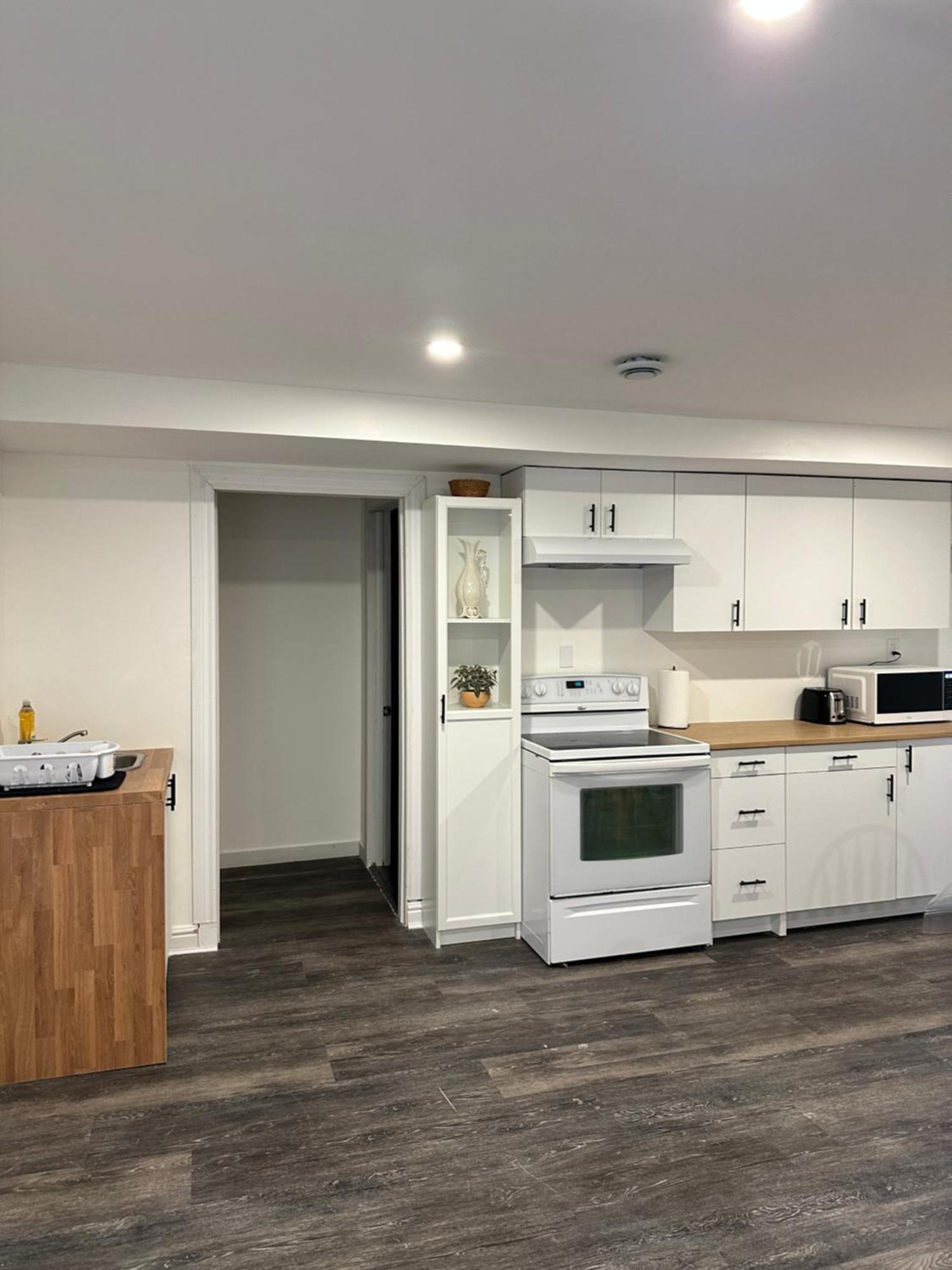 Central Halifax One Bedroom Apartment In Clayton Park ภายนอก รูปภาพ